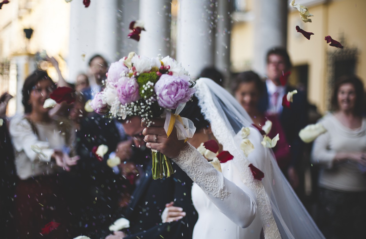 Der richtige Blumenschmuck zur Hochzeit